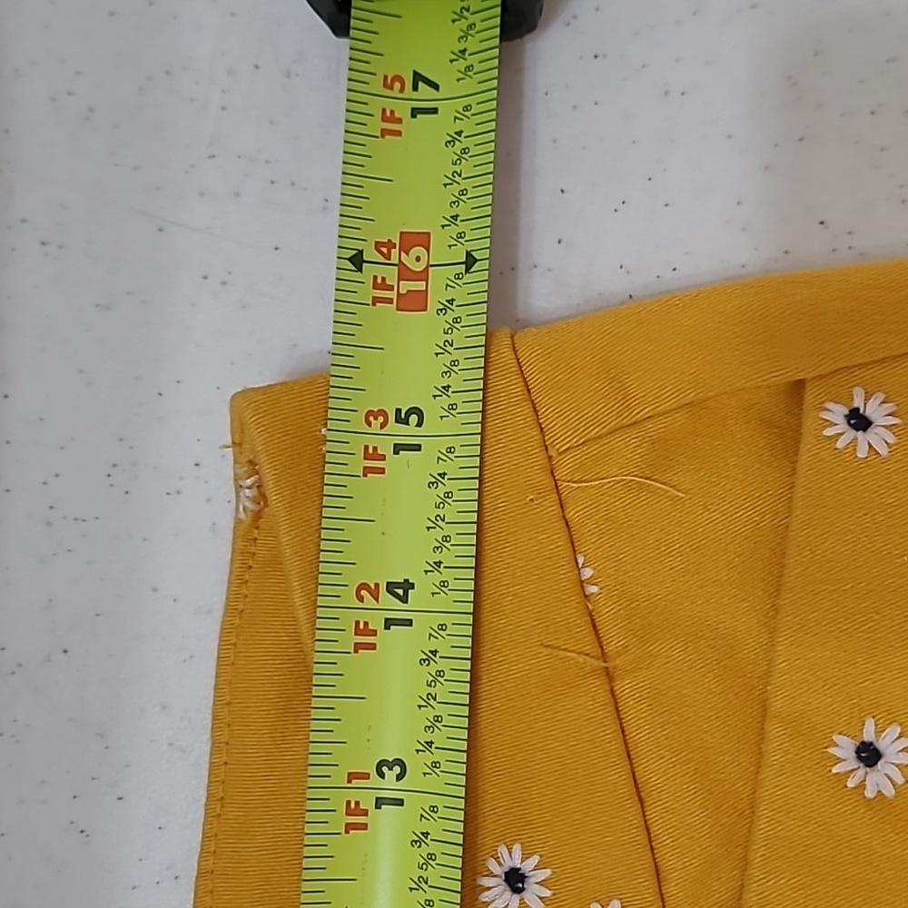 Old Navy Mustard Pixie Pants With Embroidered Dai… - image 6